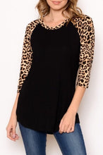 Load image into Gallery viewer, Leopard Print 3/4 Sleeve Blouse