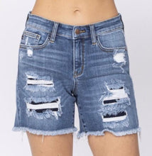 Load image into Gallery viewer, Judy Blue Distressed Cut Off Patch Shorts