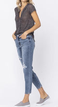 Load image into Gallery viewer, Judy Blue High Waste Distressed Jeans