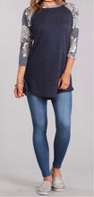 Load image into Gallery viewer, Floral 3/4 Sleeve Raglan Top