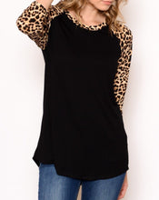 Load image into Gallery viewer, Leopard Print 3/4 Sleeve Blouse